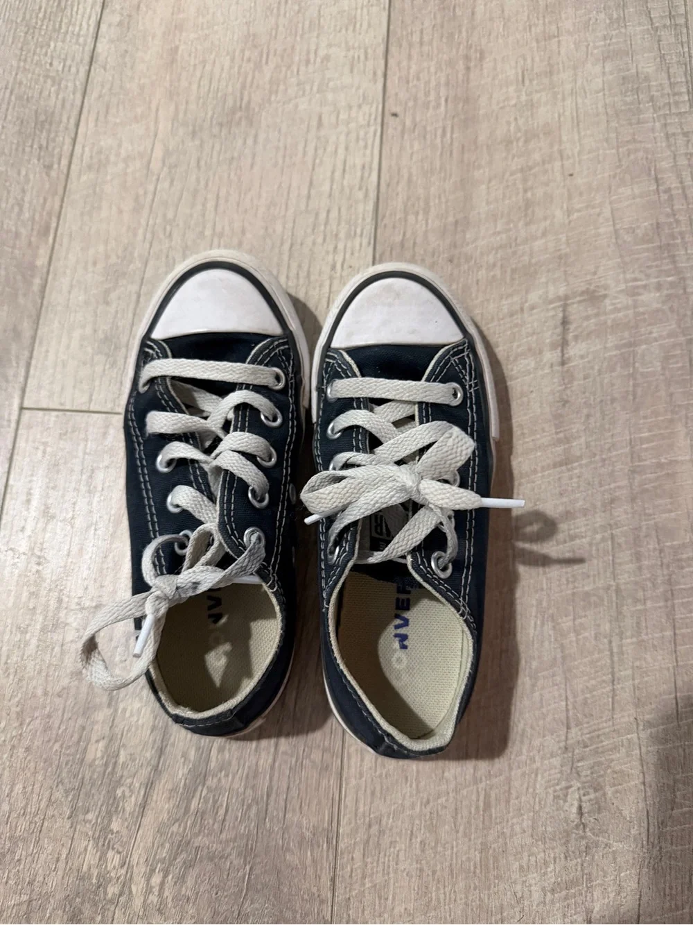 Converse classic low